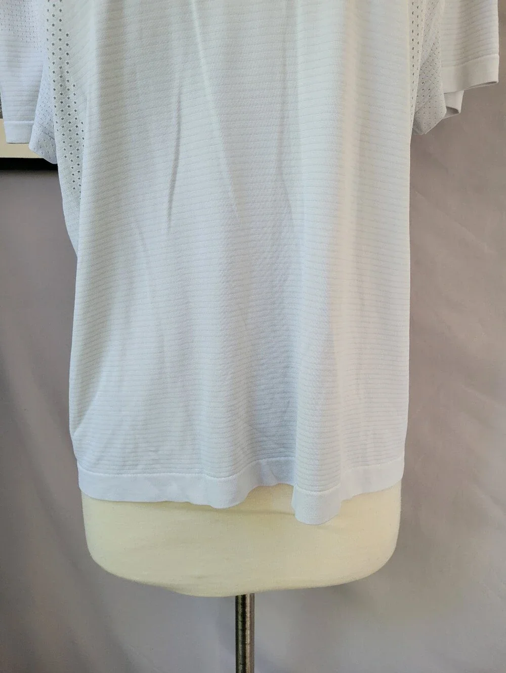 Lululemon Side Perforated Mesh Short Sleeve Crew Neck Tee Gray 12